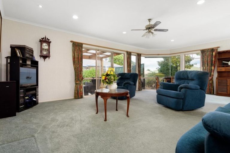 Photo of property in 16 Lavender Place, Papamoa Beach, Papamoa, 3118
