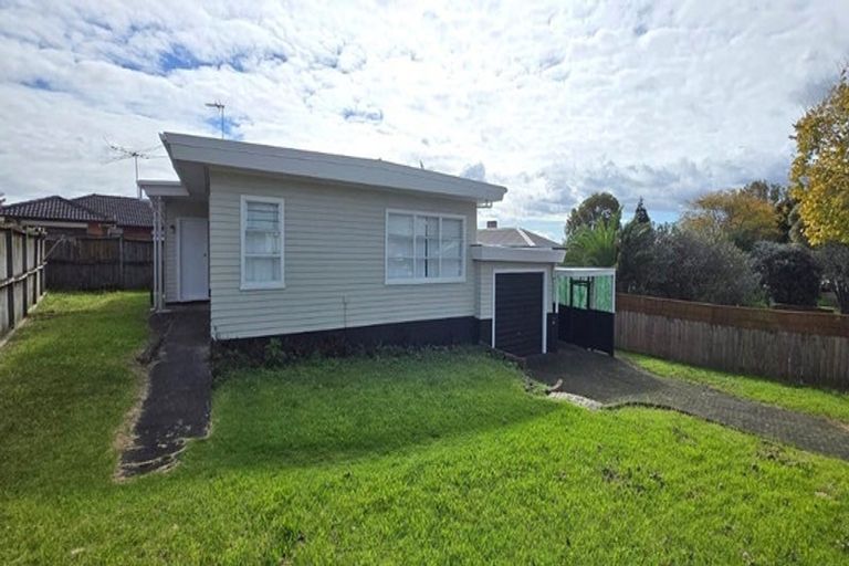 Photo of property in 8a Woolfield Road, Papatoetoe, Auckland, 2025