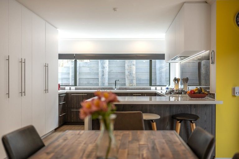 Photo of property in 19b Eske Place, Highland Park, Auckland, 2010