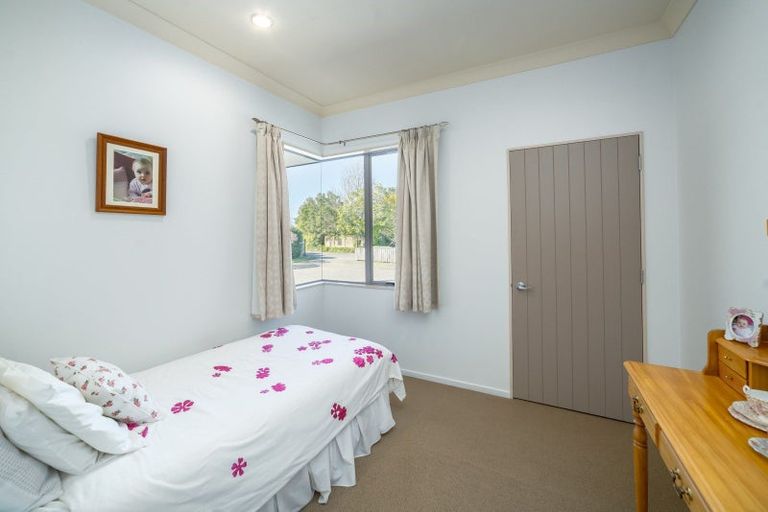 Photo of property in 5 Awhina Drive, Greytown, 5712