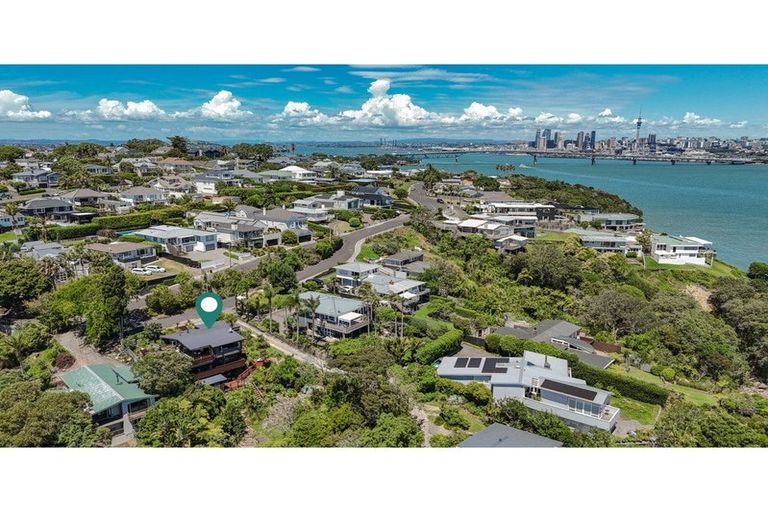 Photo of property in 42 Tizard Road, Birkenhead, Auckland, 0626