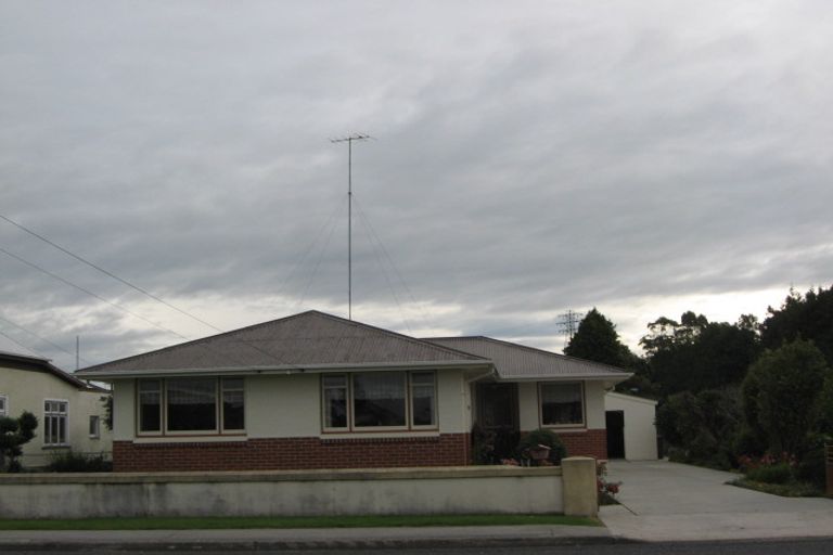 Photo of property in 80 Charlotte Street, Balclutha, 9230