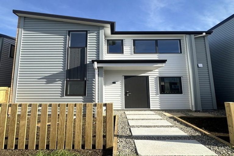 Photo of property in 11 Te Kaapia Road, Papakura, 2110