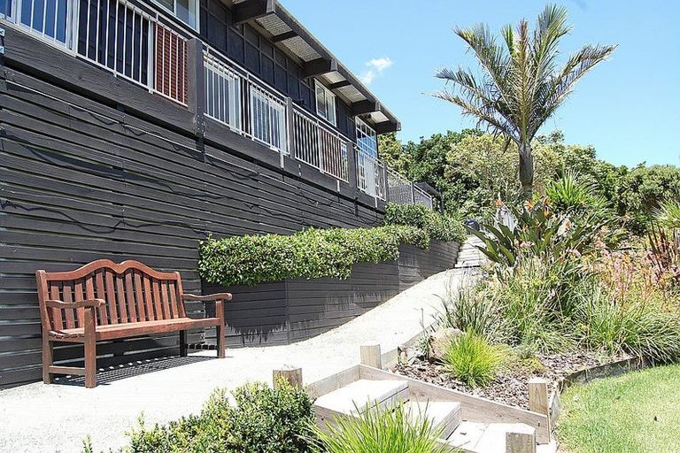 Photo of property in 119 Manu Drive, Kaiwaka, 0573