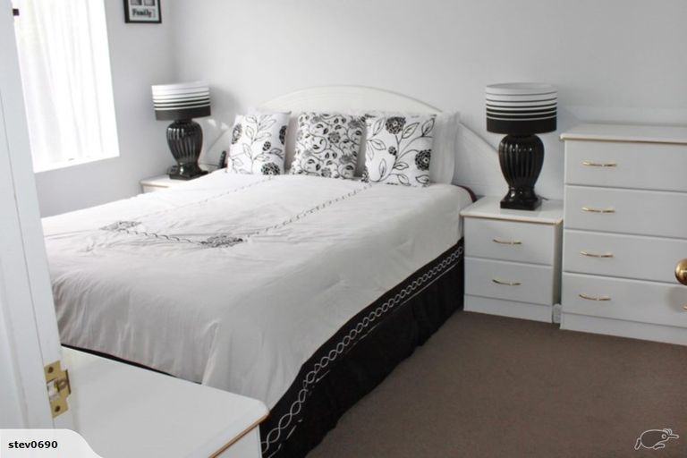 Photo of property in 2/46 Hollyford Avenue, Bryndwr, Christchurch, 8053