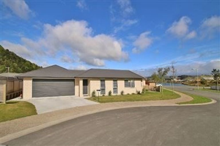 Photo of property in 4 Furl Close, Pyes Pa, Tauranga, 3112