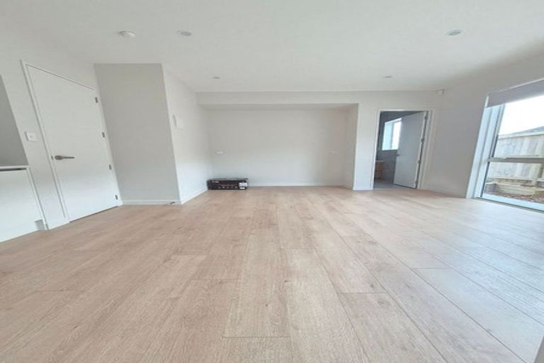 Photo of property in 5 Pekanga Road, Orewa, 0931