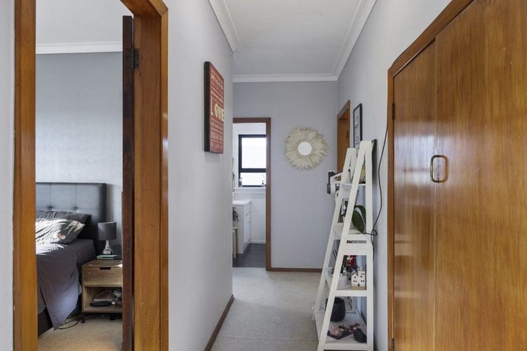 Photo of property in 112 Glover Road, Hawera, 4610