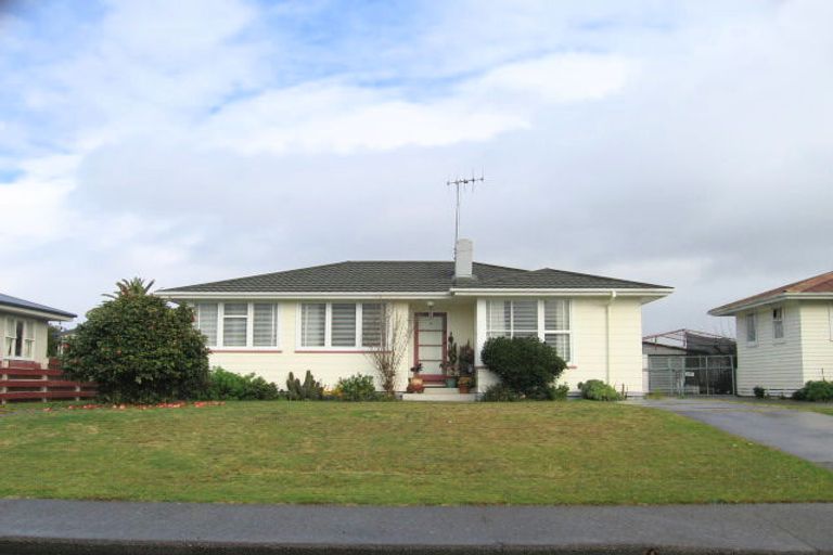 Photo of property in 614 Huia Street, Camberley, Hastings, 4120