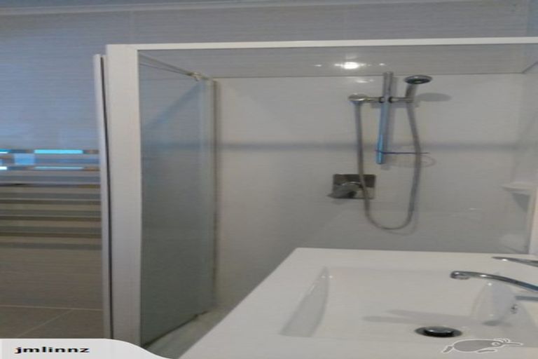 Photo of property in 44 Brandon Road, Glen Eden, Auckland, 0602