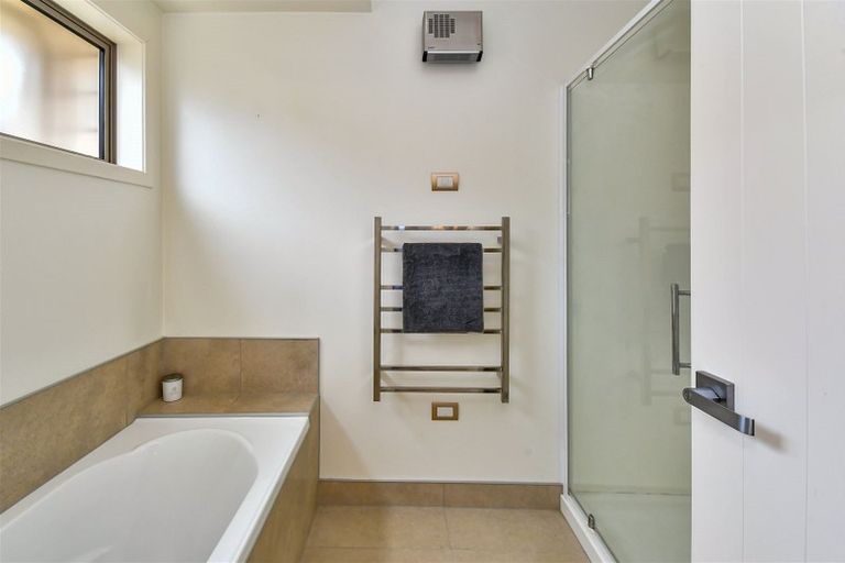 Photo of property in 10 Barsana Place, Pukekohe, 2120