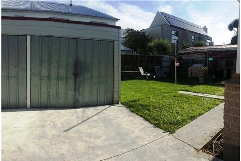 Photo of property in 2/84 Clare Road, St Albans, Christchurch, 8014