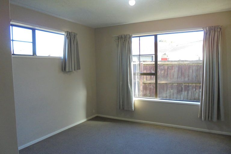 Photo of property in 51 Karnak Crescent, Russley, Christchurch, 8042