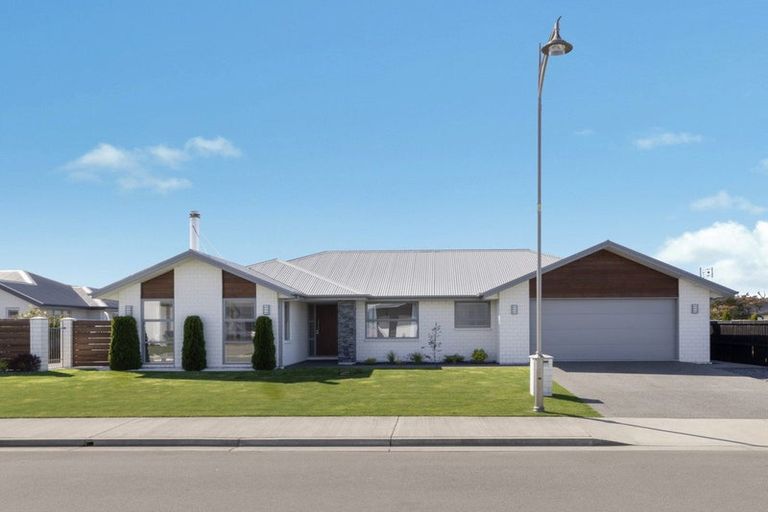 Photo of property in 5 Wearing Place, Kaiapoi, 7630