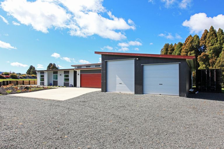Photo of property in 11 Mangakino Road, Raglan, 3295