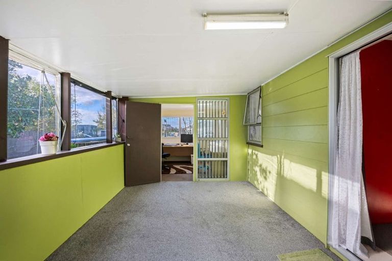 Photo of property in 63 Alabaster Drive, Papatoetoe, Auckland, 2025