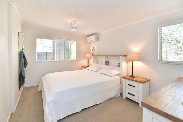 Photo of property in 27 Scott Road, Stanmore Bay, Whangaparaoa, 0932