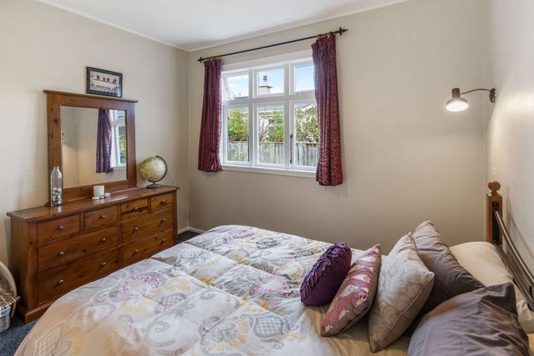 Photo of property in 1 Ngapuhi Street, Saint Johns Hill, Whanganui, 4501