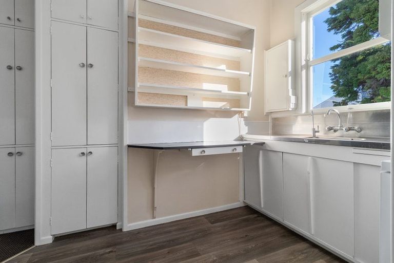 Photo of property in 25 Bayview Road, Browns Bay, Auckland, 0630