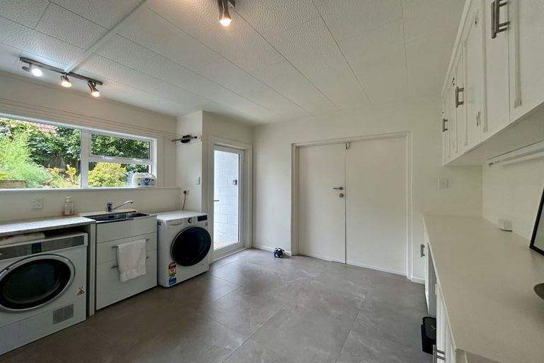 Photo of property in 10 Asbury Crescent, Campbells Bay, Auckland, 0630