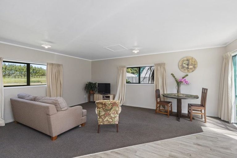 Photo of property in 11 Second Avenue, Glenbrook, Waiuku, 2681