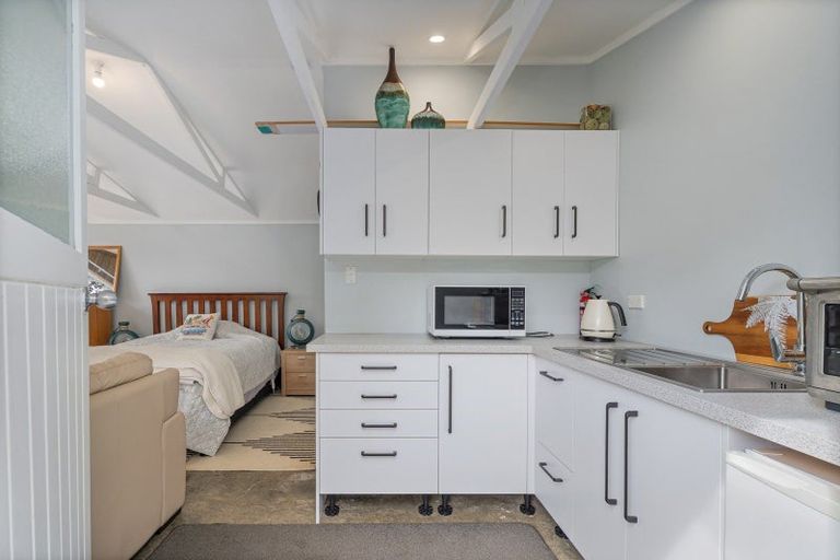 Photo of property in 17 Cemetery Road, Kuaotunu, Whitianga, 3592