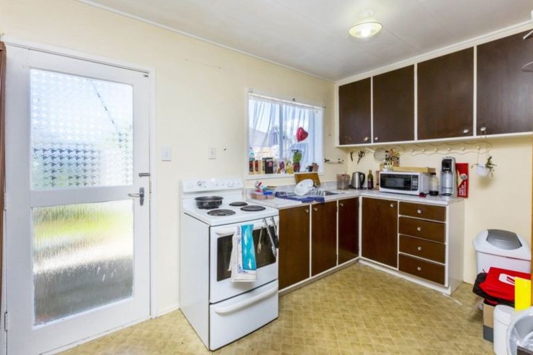 Photo of property in 9 Camp Street, Silverstream, Upper Hutt, 5019