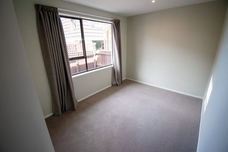 Photo of property in 2/115 Prestons Road, Redwood, Christchurch, 8051