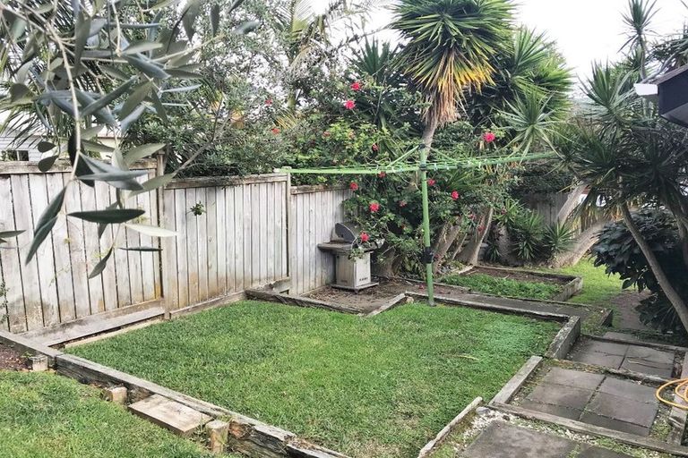 Photo of property in 2/11 Regent Street, Devonport, Auckland, 0624