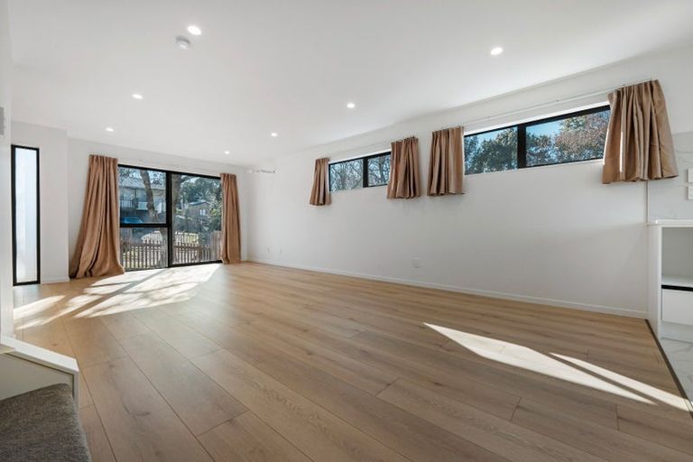 Photo of property in 1c Flamingo Court, Goodwood Heights, Auckland, 2105