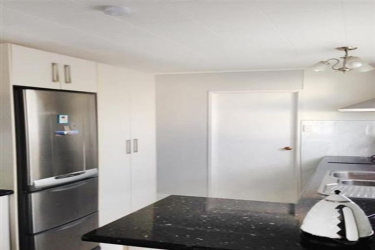 Photo of property in 24 Carter Place, Manurewa, Auckland, 2102