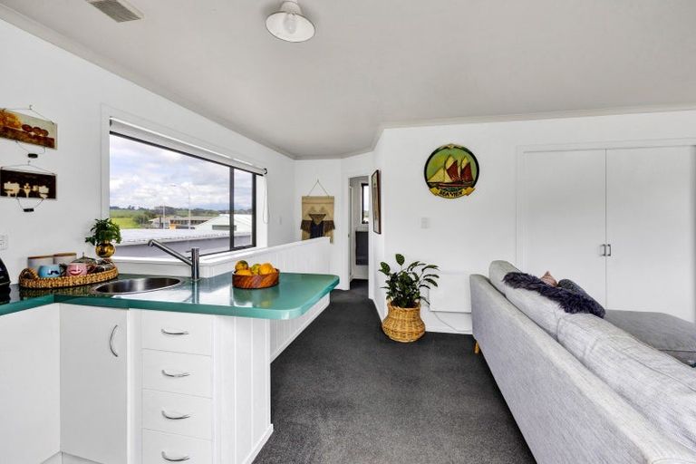 Photo of property in 14 West Quay, Waitara, 4320