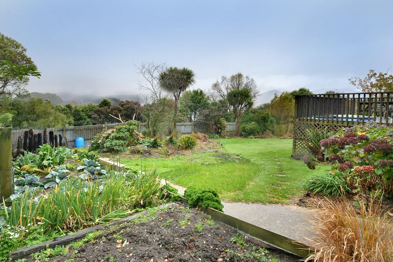 Photo of property in 42 Seaton Road, Portobello, Dunedin, 9014