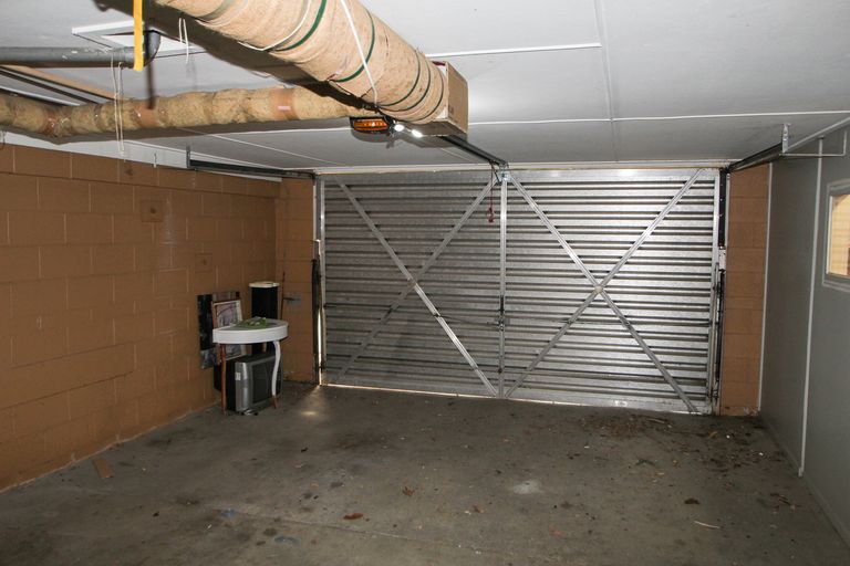 Photo of property in 39 Awamoa Road, Holmes Hill, Oamaru, 9401