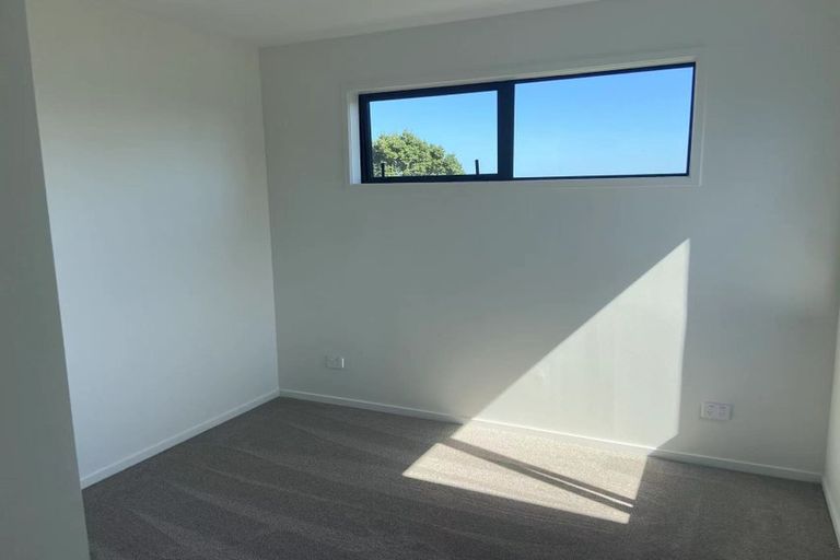 Photo of property in 27a Sunnyside Road, Sunnyvale, Auckland, 0612