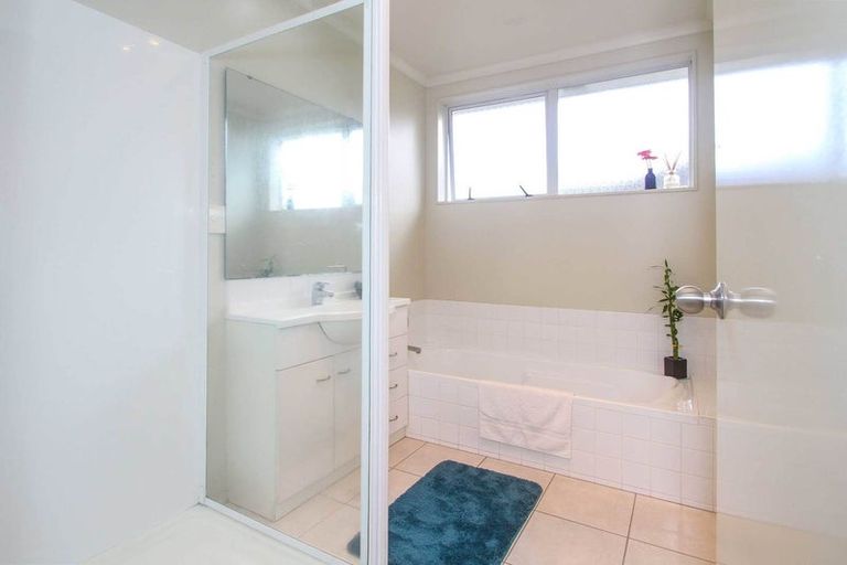 Photo of property in 3 Ritchie Crescent, Takanini, 2112