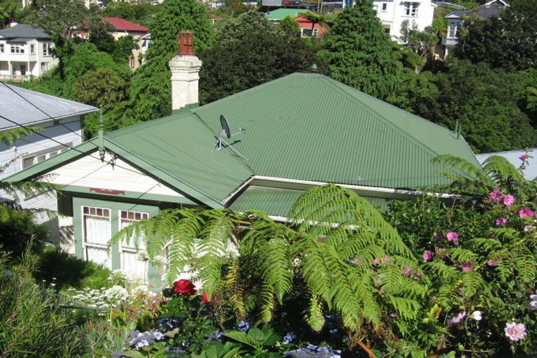 Photo of property in 137 Kelburn Parade, Kelburn, Wellington, 6012