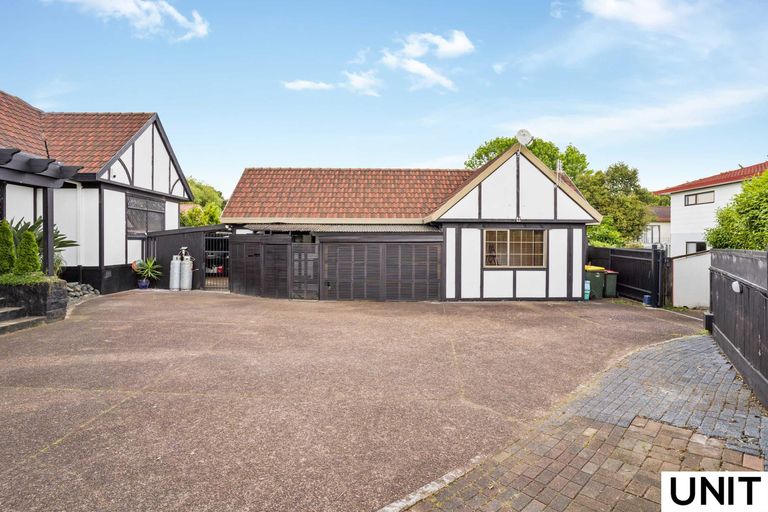 Photo of property in 6 Carnoustie Drive, Wattle Downs, Auckland, 2103