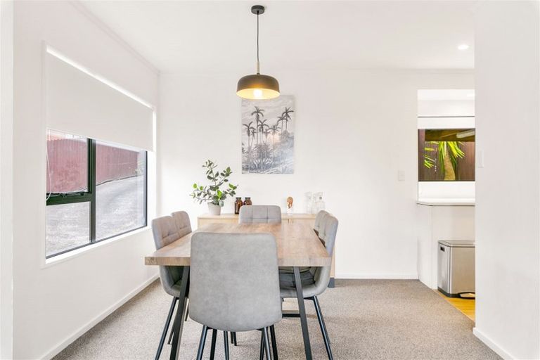 Photo of property in 2/28 Royal Road, Massey, Auckland, 0614