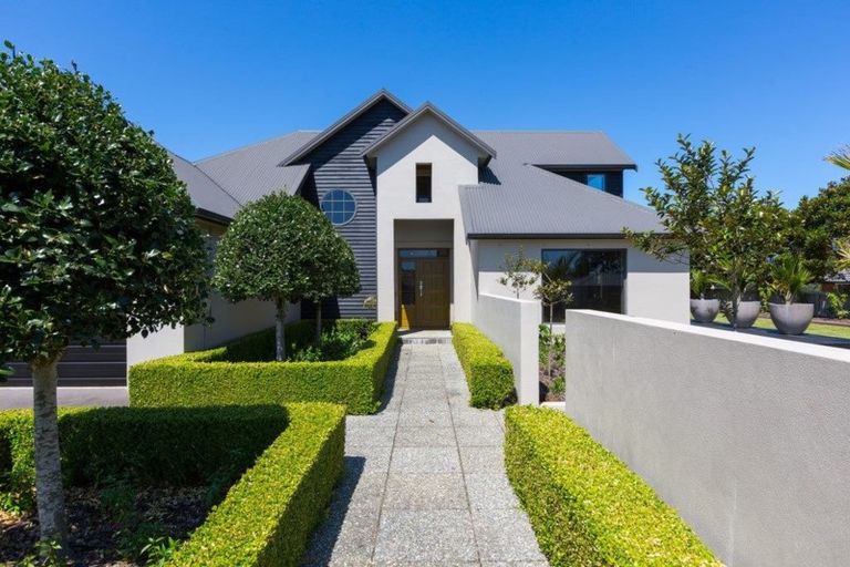 Photo of property in 5-7 Adam Lile Drive, Highlands Park, New Plymouth, 4312