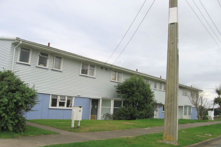 Photo of property in 14 Roberts Street, Tawa, Wellington, 5028