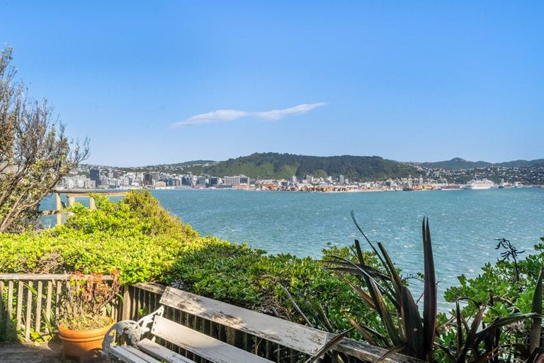 Photo of property in 9 Maida Vale Road, Roseneath, Wellington, 6011