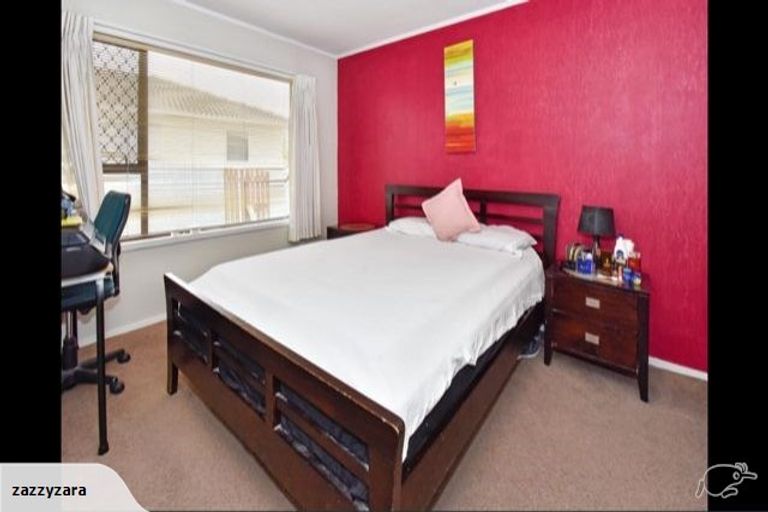 Photo of property in 23 Lane Road, Weymouth, Auckland, 2103