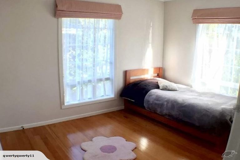 Photo of property in 17 The Boulevard, Sunnyhills, Auckland, 2010