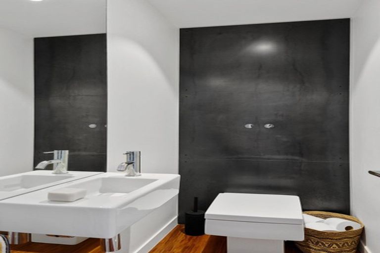 Photo of property in 16 Office Road, Merivale, Christchurch, 8014