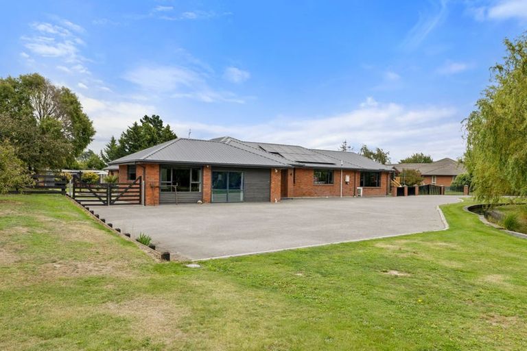 Photo of property in 29 Waterbridge Way, Rolleston, 7614