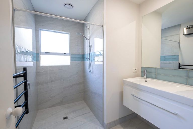 Photo of property in 1/49 Westgrove Avenue, Avonhead, Christchurch, 8042