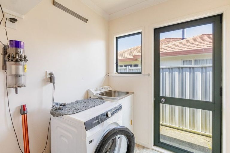 Photo of property in 69 Kensington Drive, Taradale, Napier, 4112