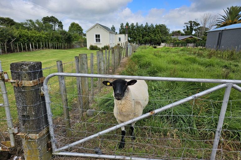 Photo of property in 52 Carthew Street, Okato, 4335