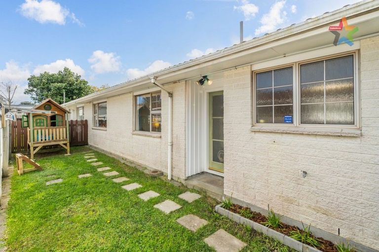 Photo of property in 51b Ludlam Crescent, Woburn, Lower Hutt, 5010